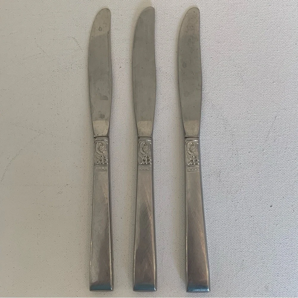3 Oneida WM Dalton BROOKWOOD Stainless Steel Knives Knife 8.5